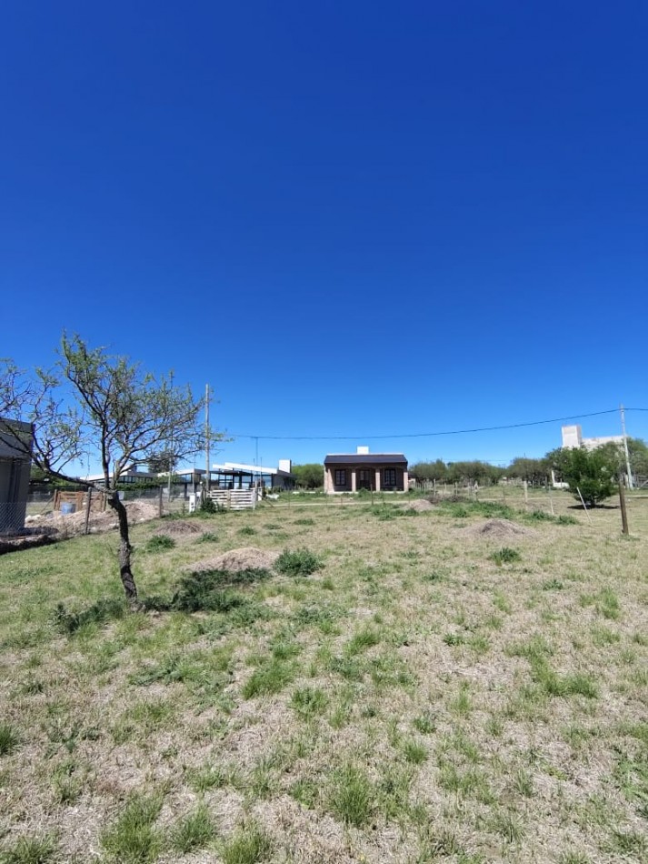 HERMOSO LOTE CERCADO EN SOLAR DE LOS REARTES