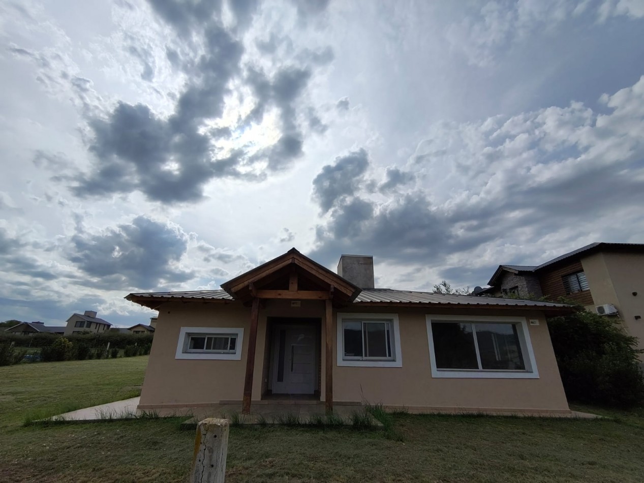 CASA + 1500mts DE TERRENO EN BARRIO BERTONE