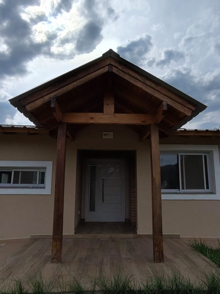 CASA + 1500mts DE TERRENO EN BARRIO BERTONE