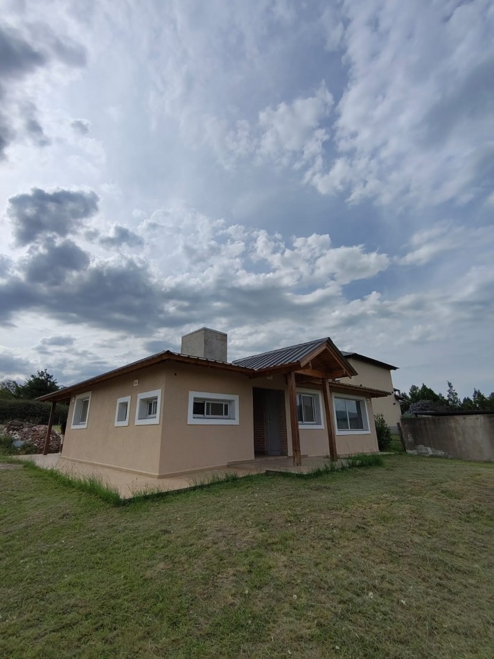 CASA + 1500mts DE TERRENO EN BARRIO BERTONE