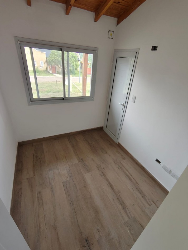 CASA + 1500mts DE TERRENO EN BARRIO BERTONE