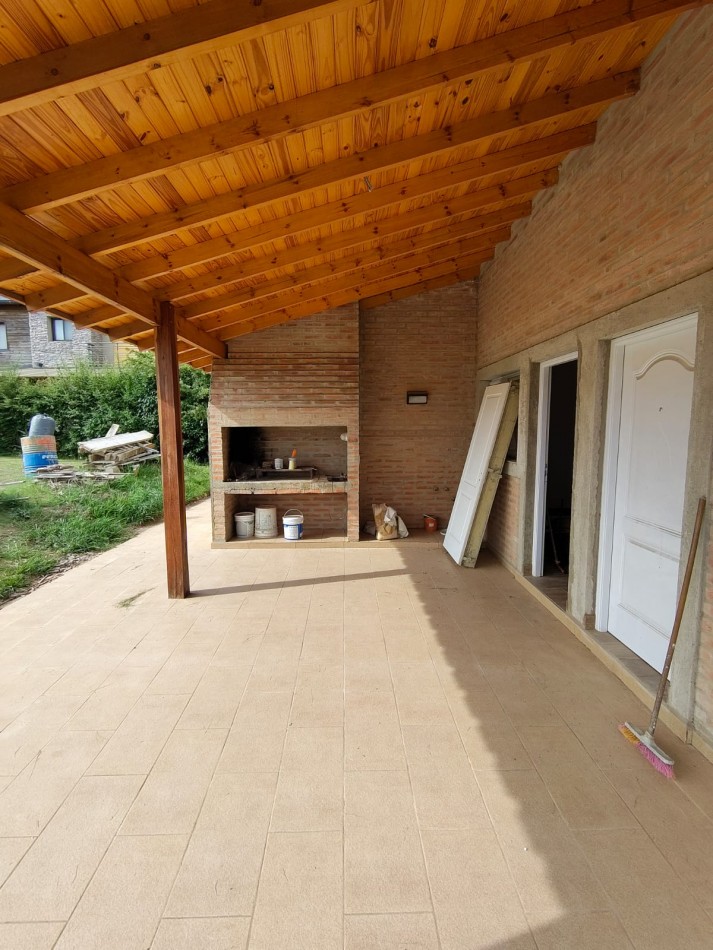 CASA + 1500mts DE TERRENO EN BARRIO BERTONE