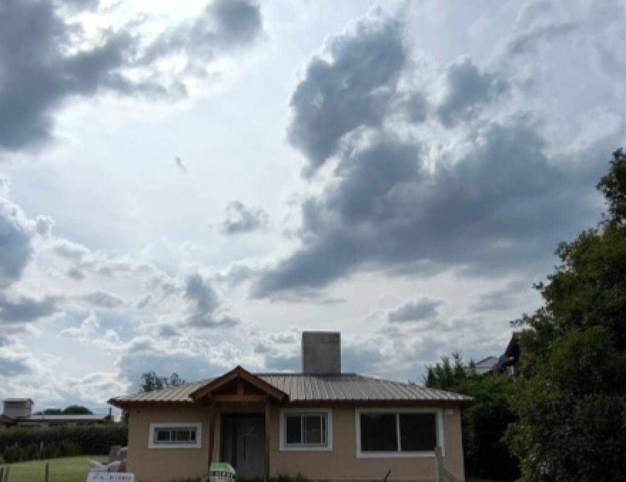 CASA + 1500mts DE TERRENO EN BARRIO BERTONE