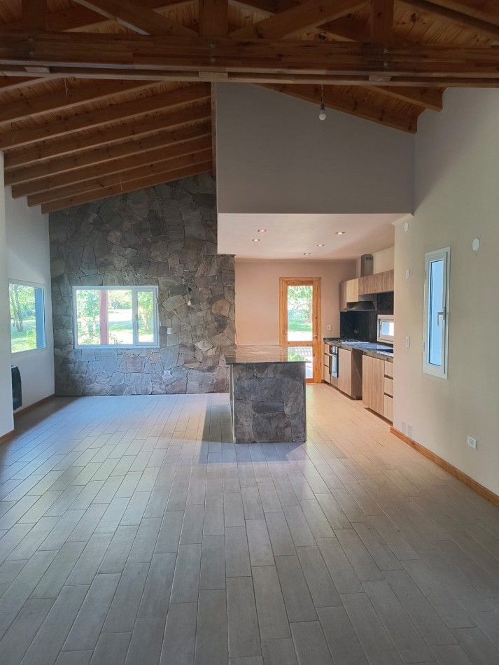 Exclusiva casa en barrio privado Los Molles