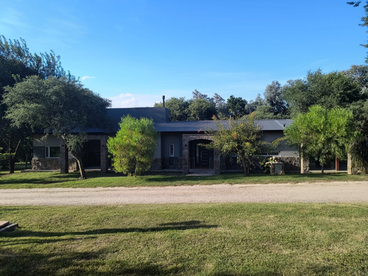 Exclusiva casa en barrio privado Los Molles