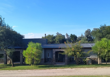 Exclusiva casa en barrio privado Los Molles